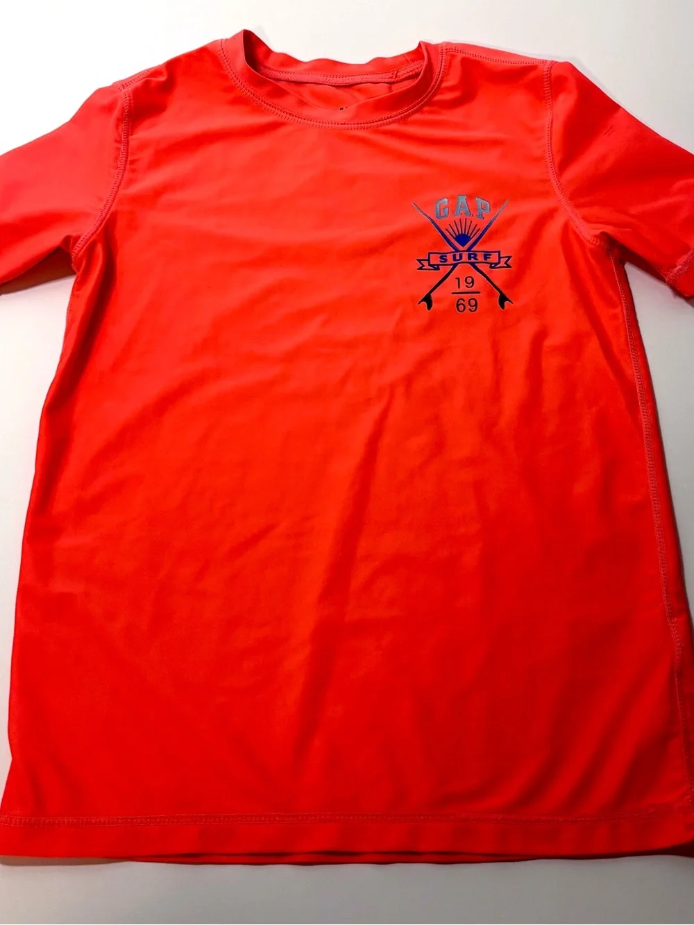 GAP Boy’s Surf Logo Bright Orange/Coral Rash Guard. Size Small